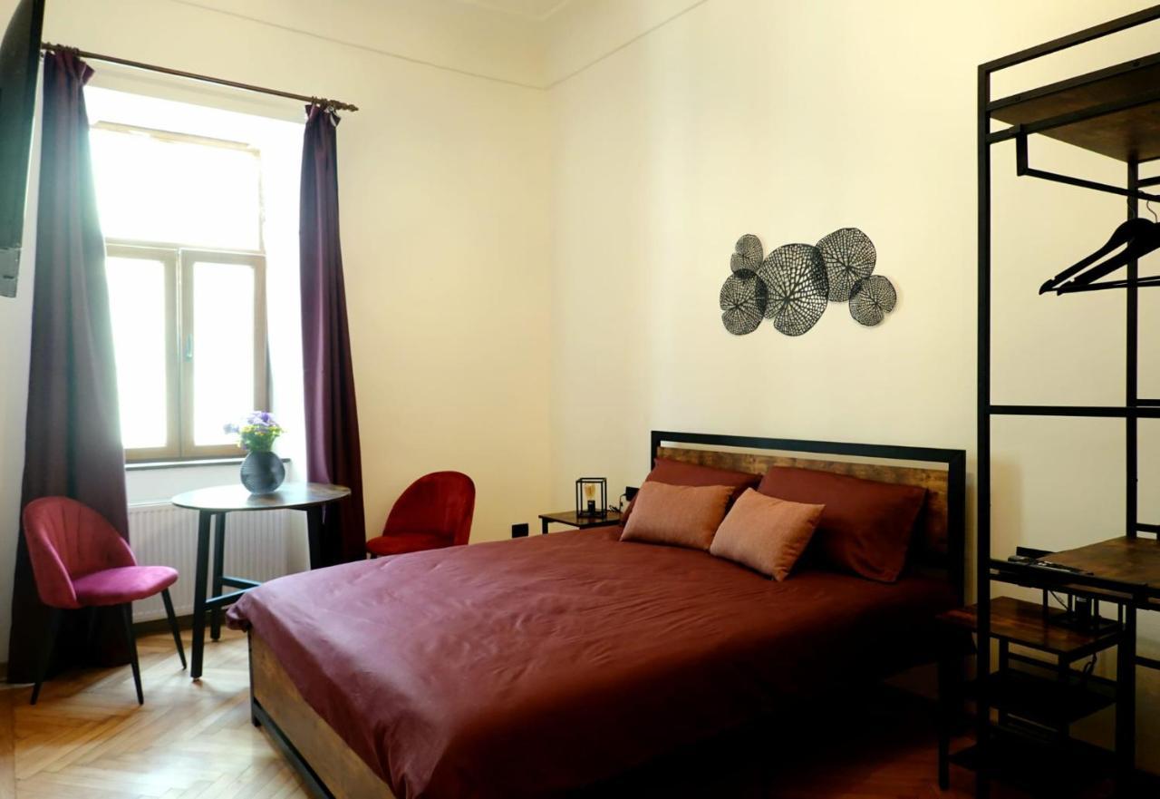 The Industrique Home - 3 Bedroom Apartment ทิมิชัวรา ภายนอก รูปภาพ