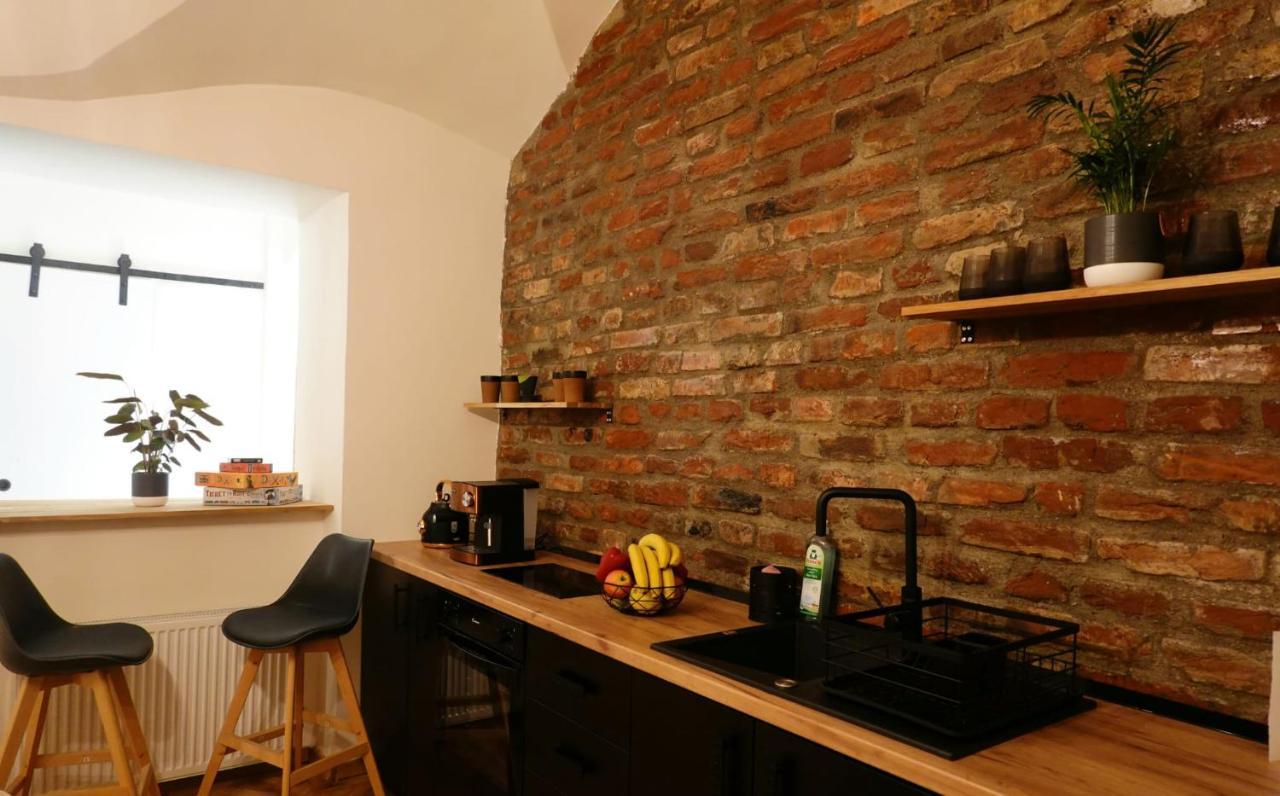 The Industrique Home - 3 Bedroom Apartment ทิมิชัวรา ภายนอก รูปภาพ