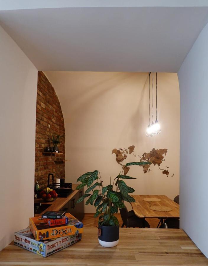 The Industrique Home - 3 Bedroom Apartment ทิมิชัวรา ภายนอก รูปภาพ