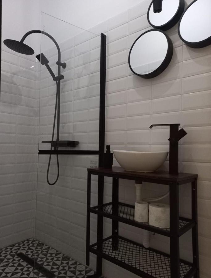 The Industrique Home - 3 Bedroom Apartment ทิมิชัวรา ภายนอก รูปภาพ