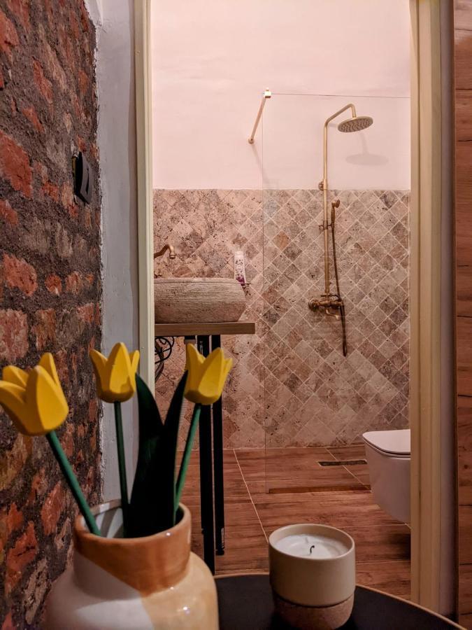 The Industrique Home - 3 Bedroom Apartment ทิมิชัวรา ภายนอก รูปภาพ