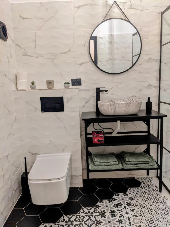 The Industrique Home - 3 Bedroom Apartment ทิมิชัวรา ภายนอก รูปภาพ