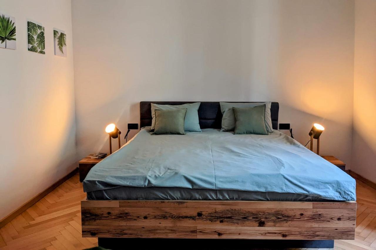 The Industrique Home - 3 Bedroom Apartment ทิมิชัวรา ภายนอก รูปภาพ